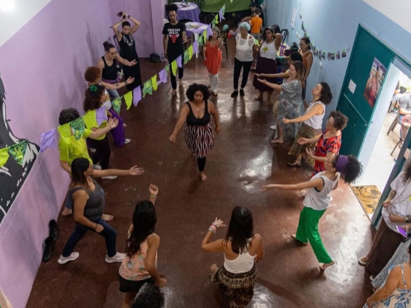 Oficina de Dança com Prih Roque na festa de batizado